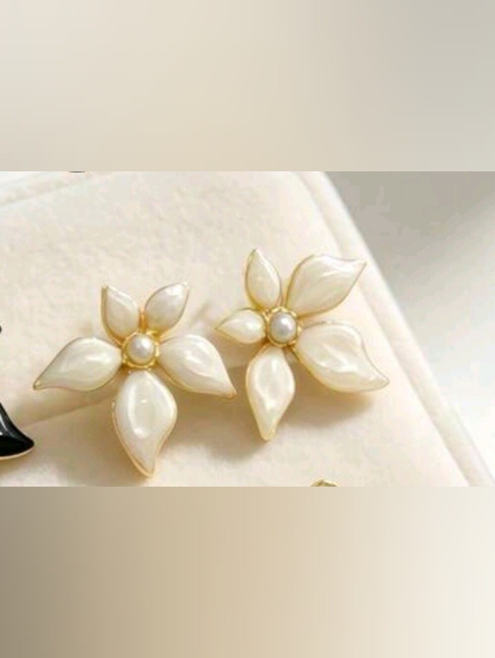 Elegant Pearl-Effect Floral Stud Earrings - Ivory